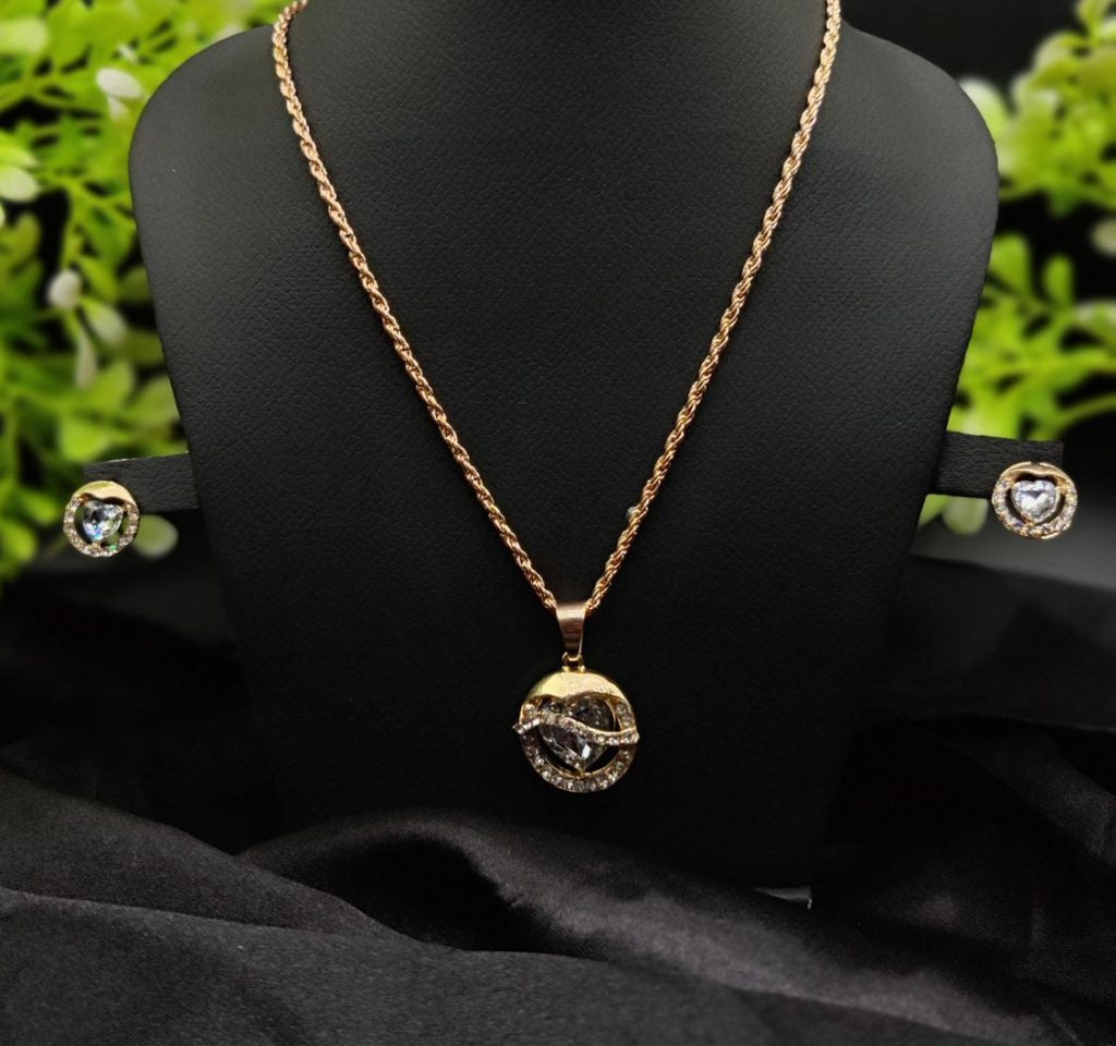 Elegance Gold Pendant Necklace